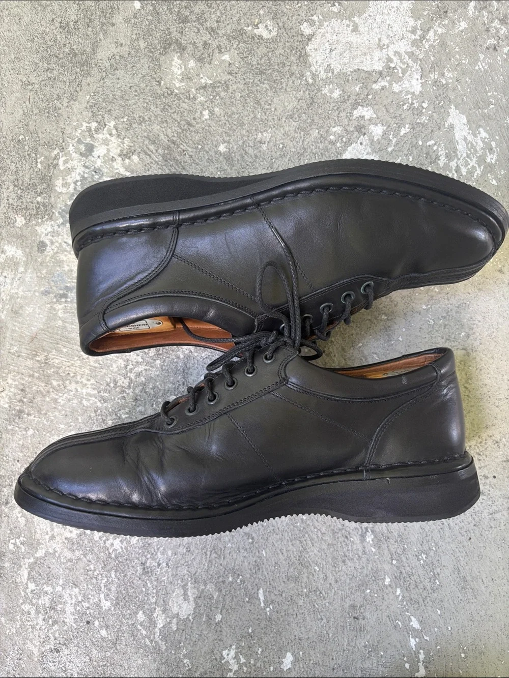 Allen  Edmond Voyager split toe leather shoes